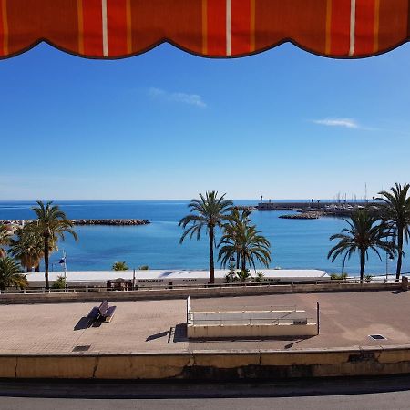 Menton, 2 pièces face à la mer, 2 minutes à pied du centre-ville. Esterno foto